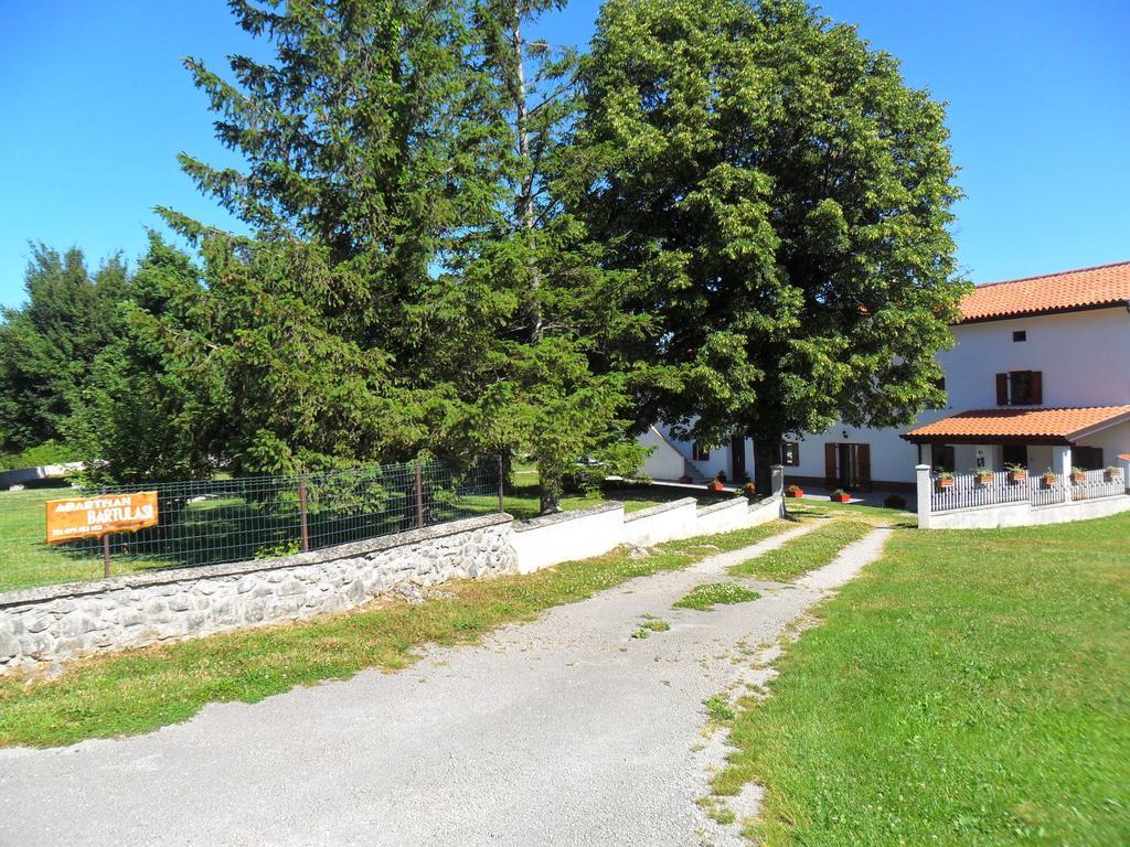 Apartmani Bartulasi Roč Стая снимка