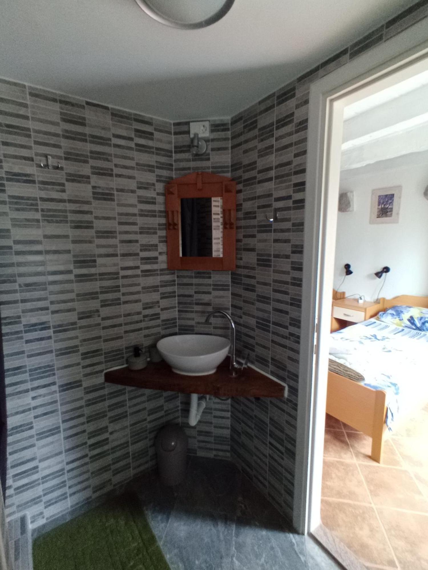 Apartmani Bartulasi Roč Екстериор снимка