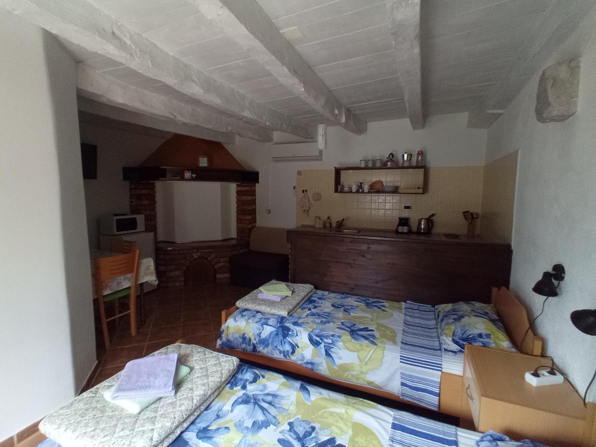 Apartmani Bartulasi Roč Екстериор снимка