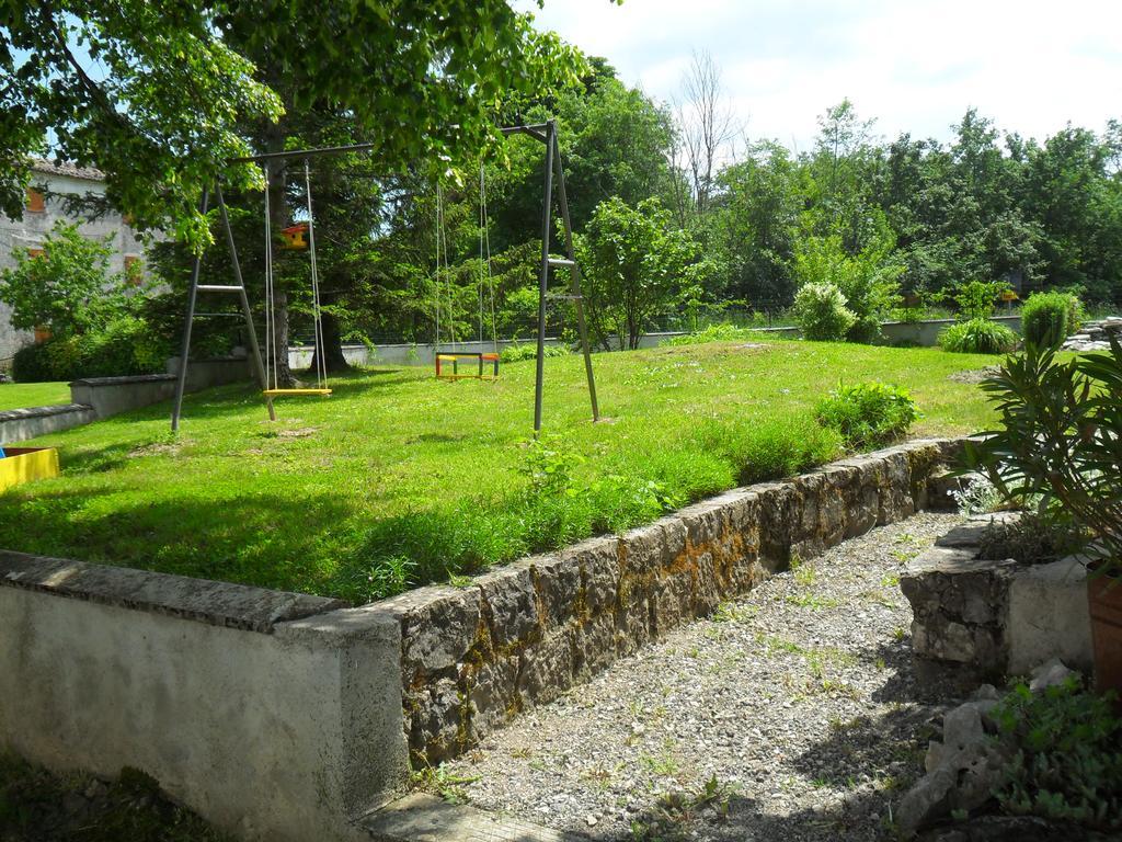 Apartmani Bartulasi Roč Екстериор снимка